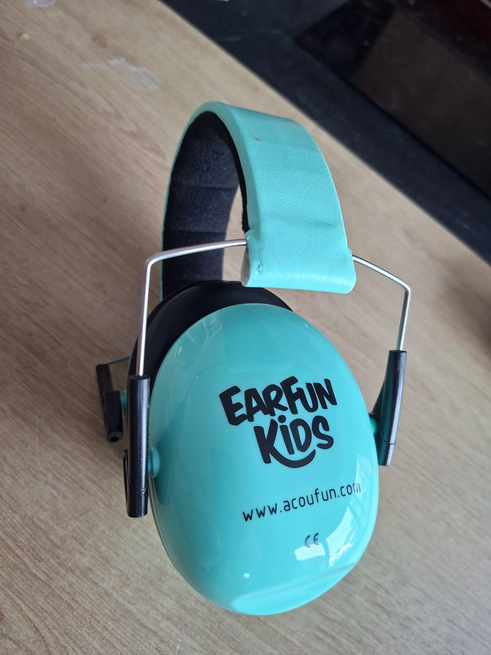 Casque Anti bruit enfant music soirée 2 a 12 ans très bon état